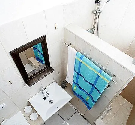 Apartment Studio 10 A *